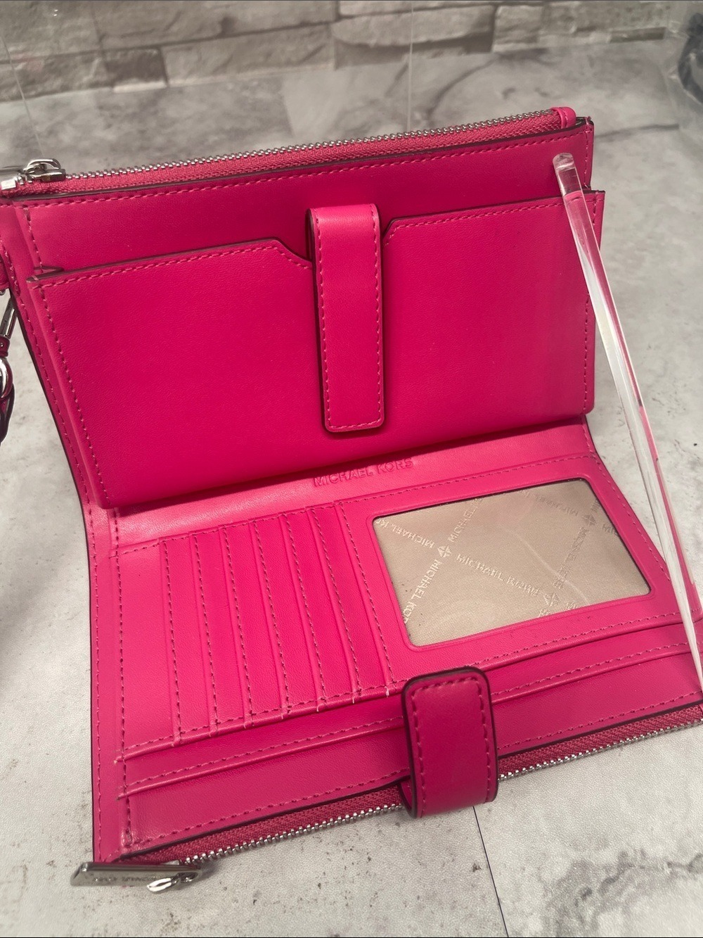 Michael Kors Mirella Medium Ombre Signature Tote & Matching Wallet Dragonfruit - Picture 10 of 11